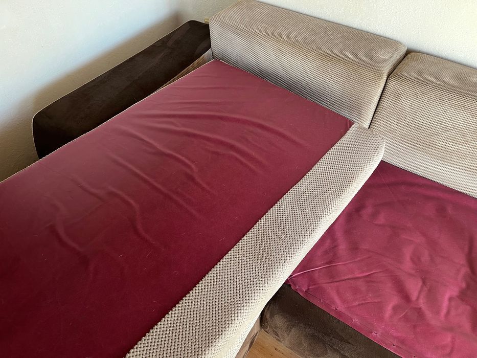 Разтегателен диван