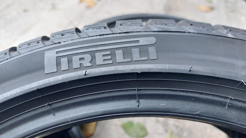 Зимни гуми 225/40/18 Pirelli Sottozero 3 2 броя