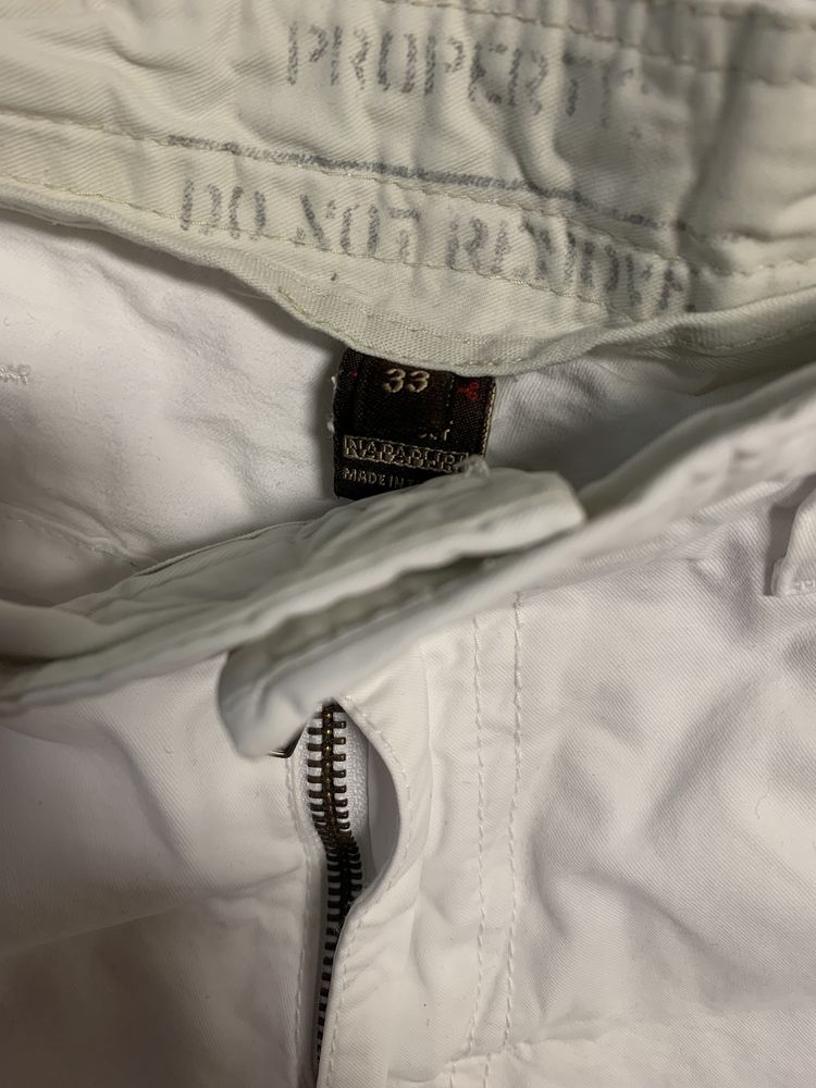 Bermude Napapijri size 33 (M)