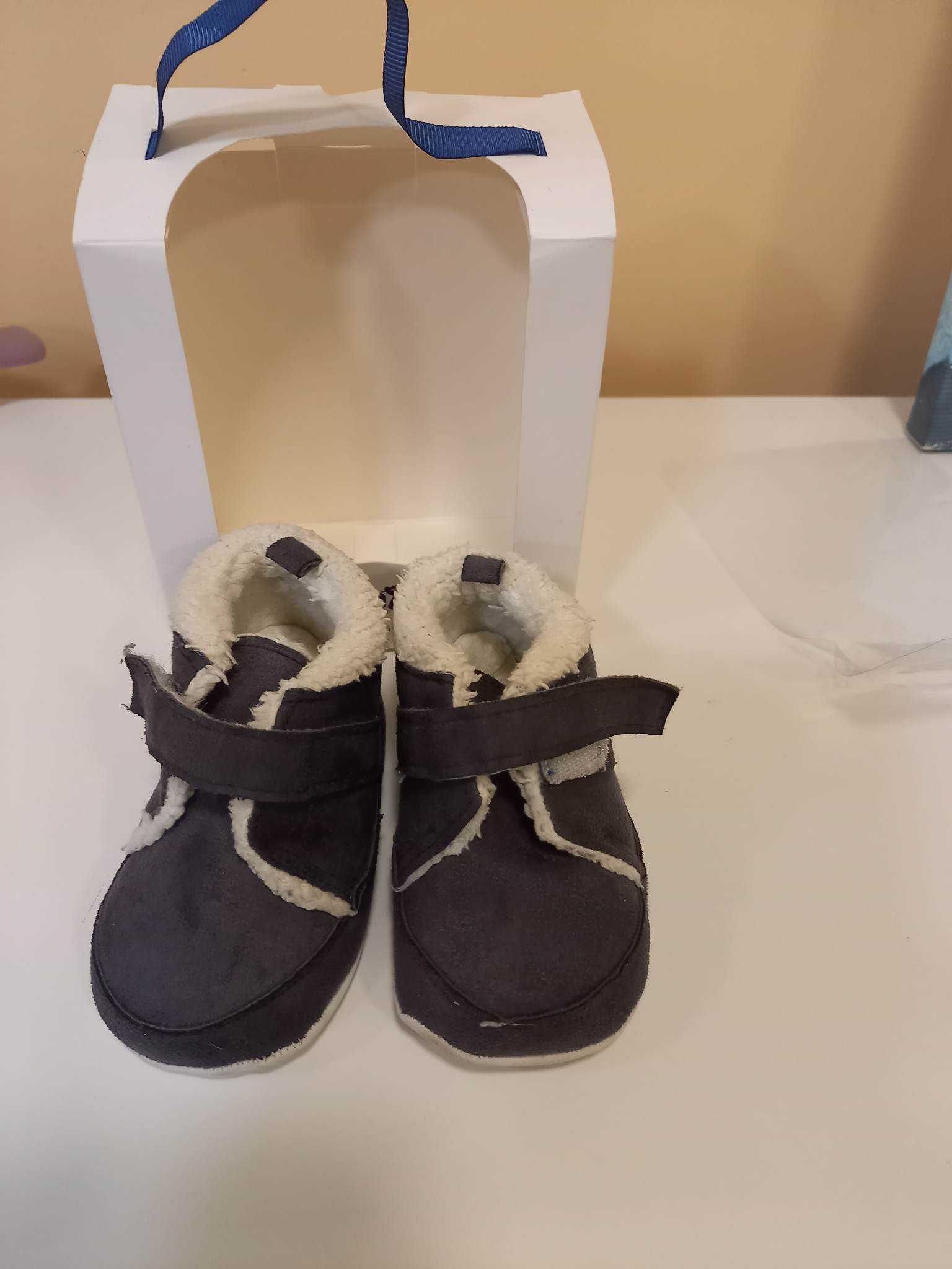 Бебешки пантофки / обувки 18 размер Funny