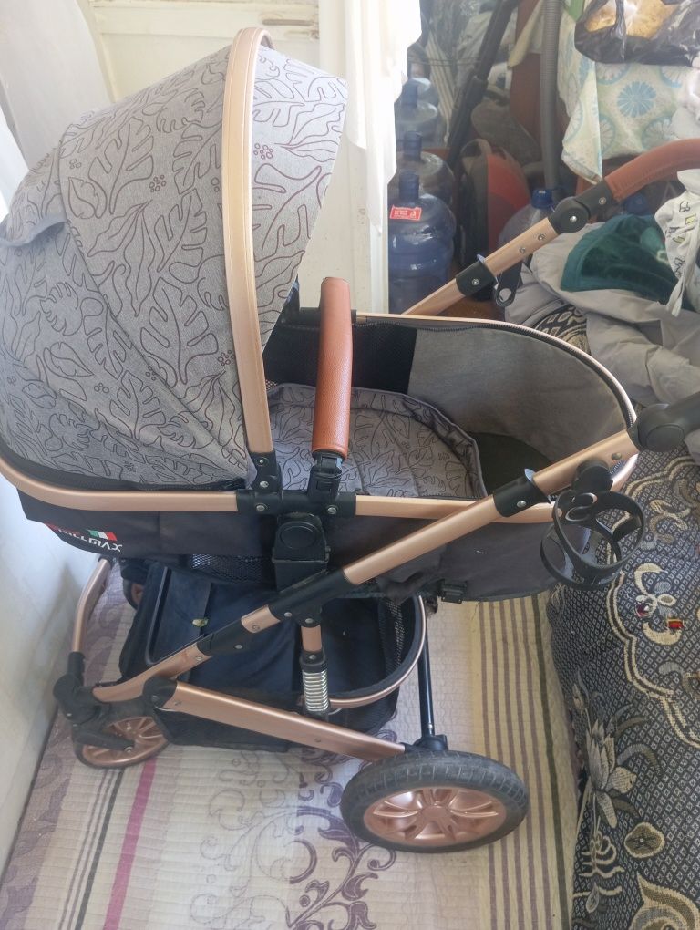 Продам коляску почти новый