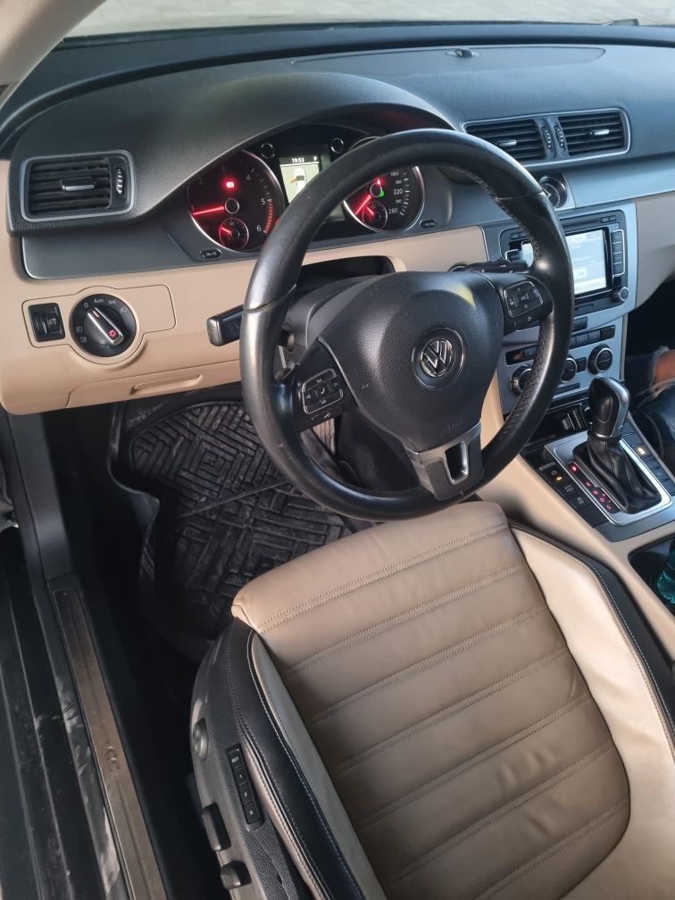 Vând VW Passat CC