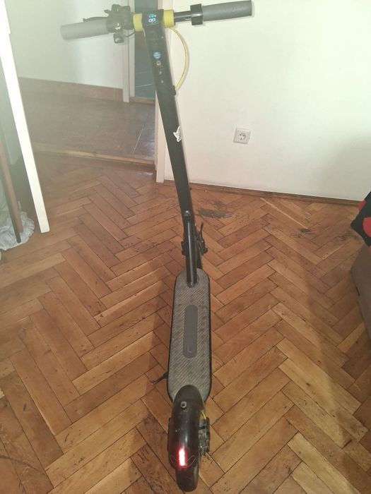Vând  trotineta electrică