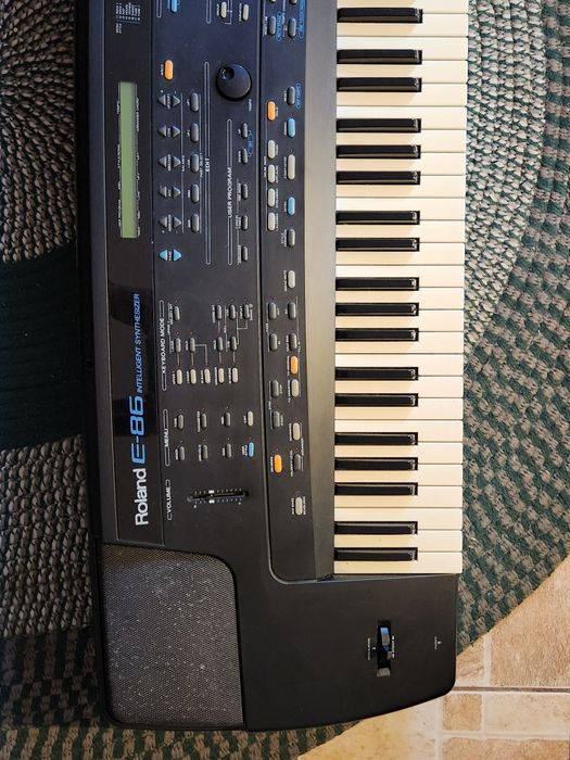 Orga Roland e86 - no sound