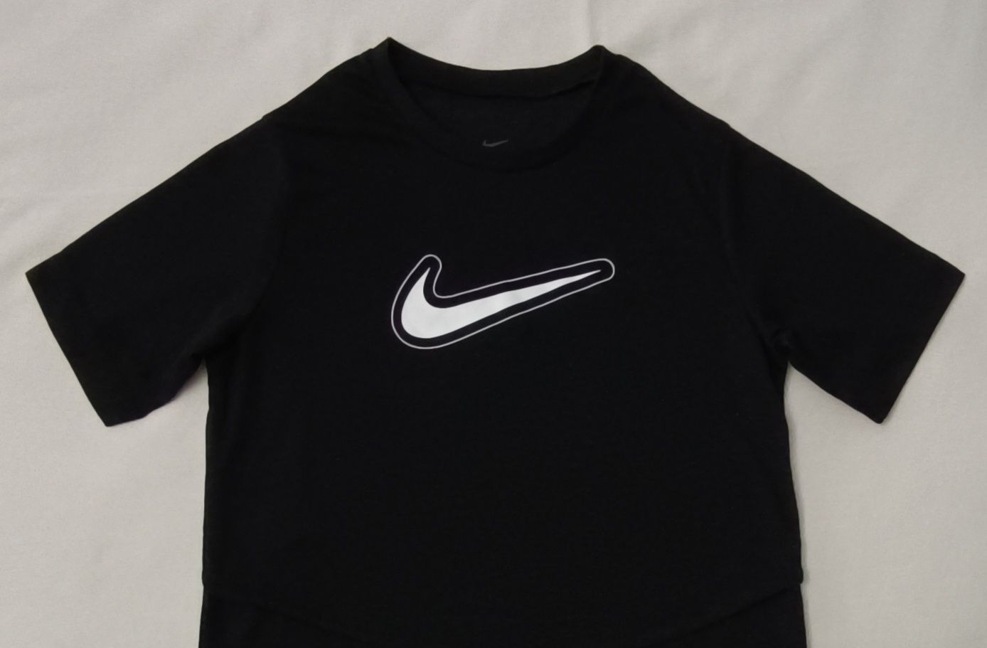 Nike DRI-FIT Swoosh Tee оригинална тениска ръст 128-137см Найк спорт