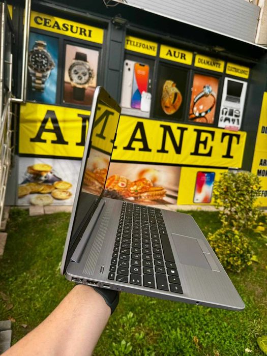 Laptop HP G8/ 15.6"/ Full HD/ AMD Ryzen 5/8GB RAM/256GB SSD