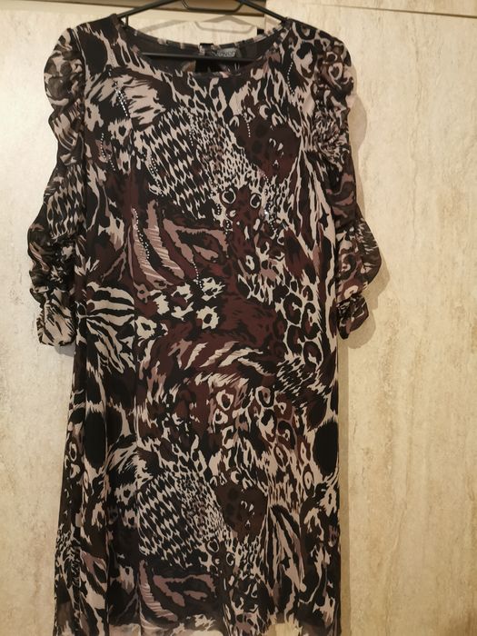 Различни празнични рокли л хл