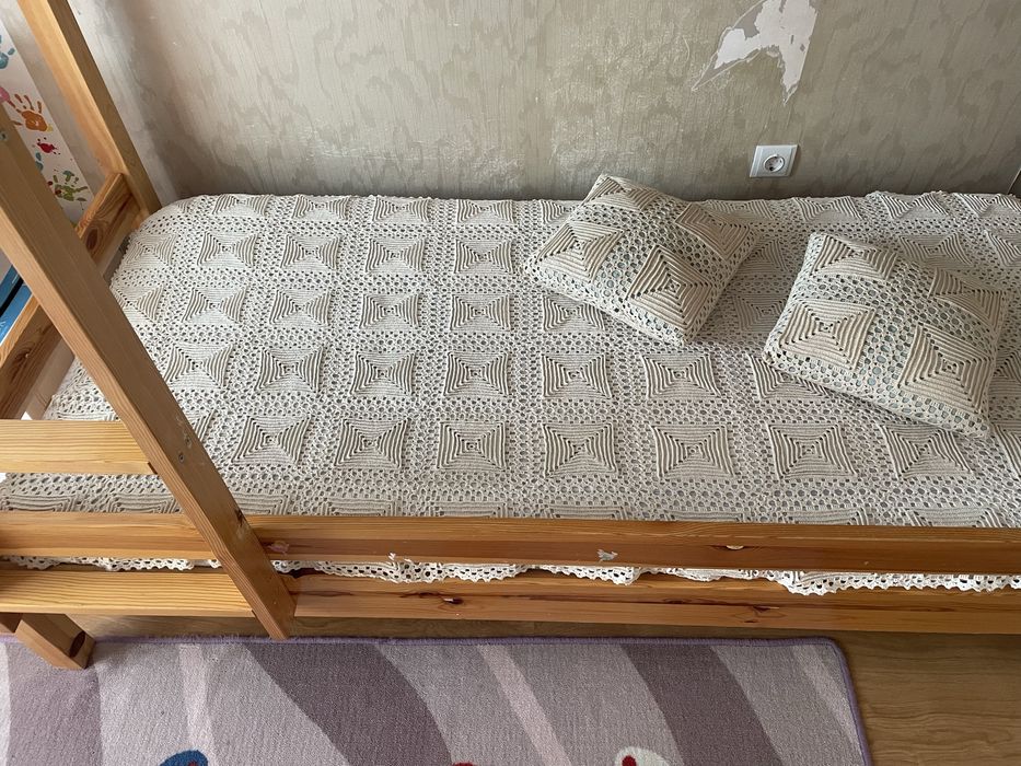 Масивно двуетажно легло чам