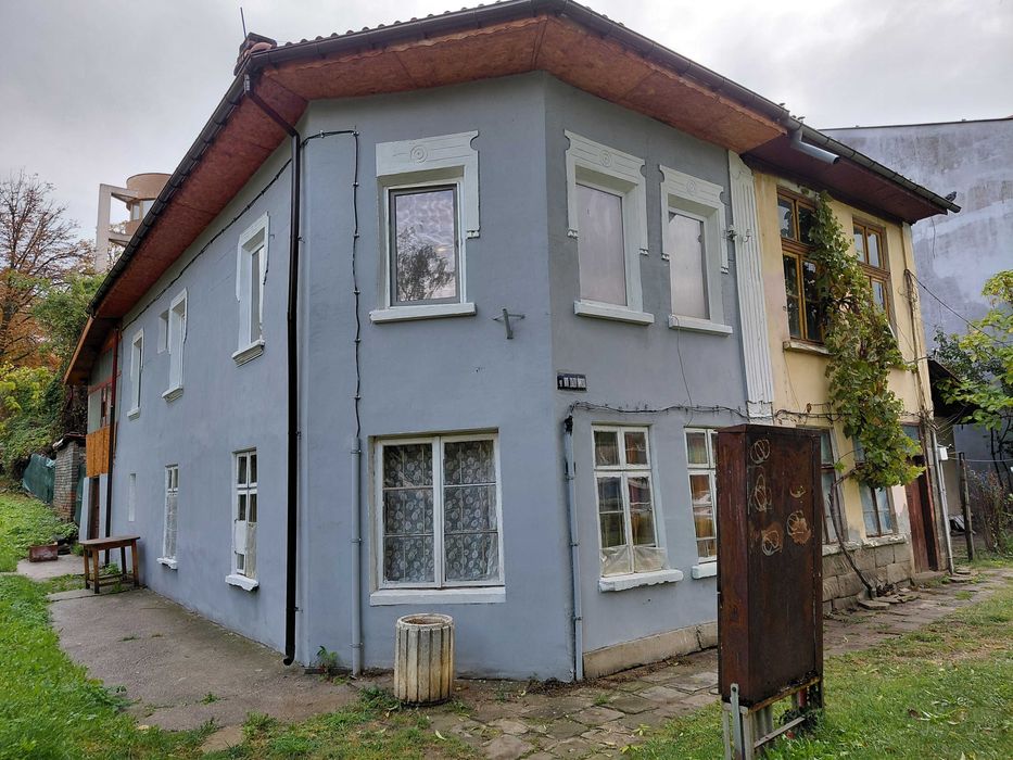 Продава се къща в района на Шиваров мост
