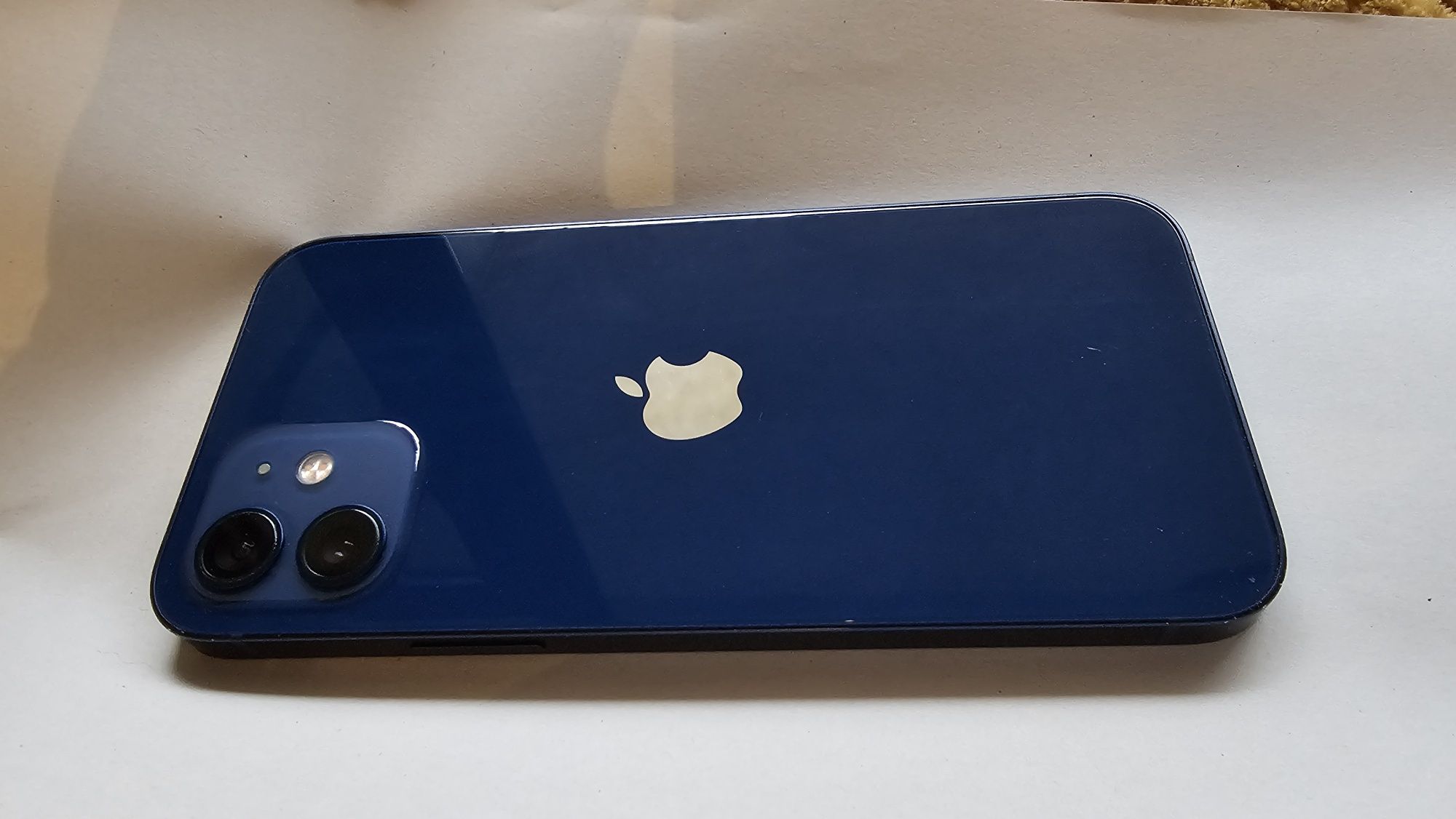 Iphone 12 blue *