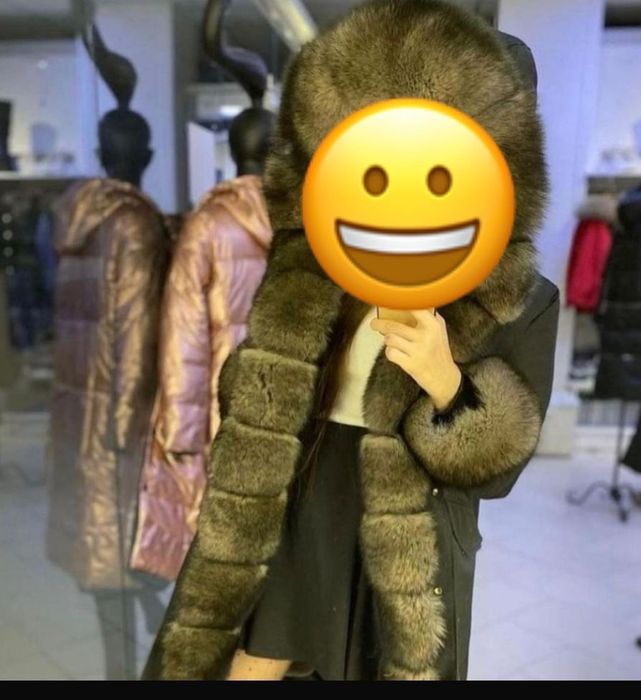 Продаю Парку зимнию