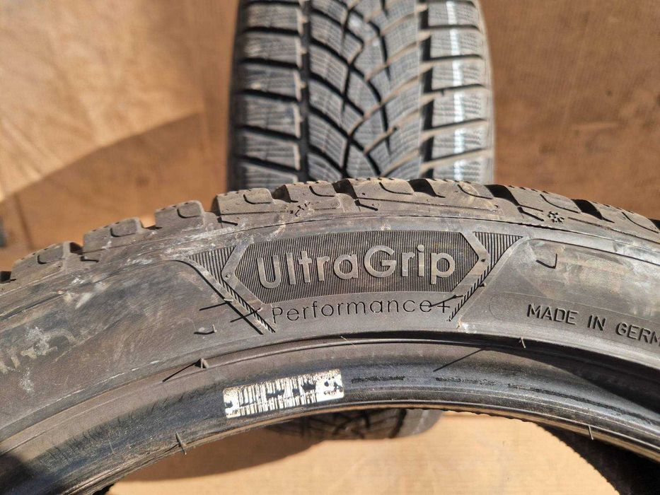 2 Goodyear R19 225/45
Зимни гуми 
DOT4821