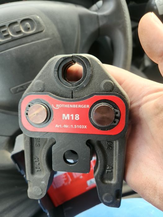 Прес челюсти Rothenberger м18