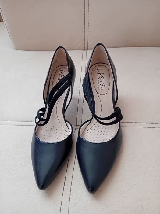 Дамски обувки официални.