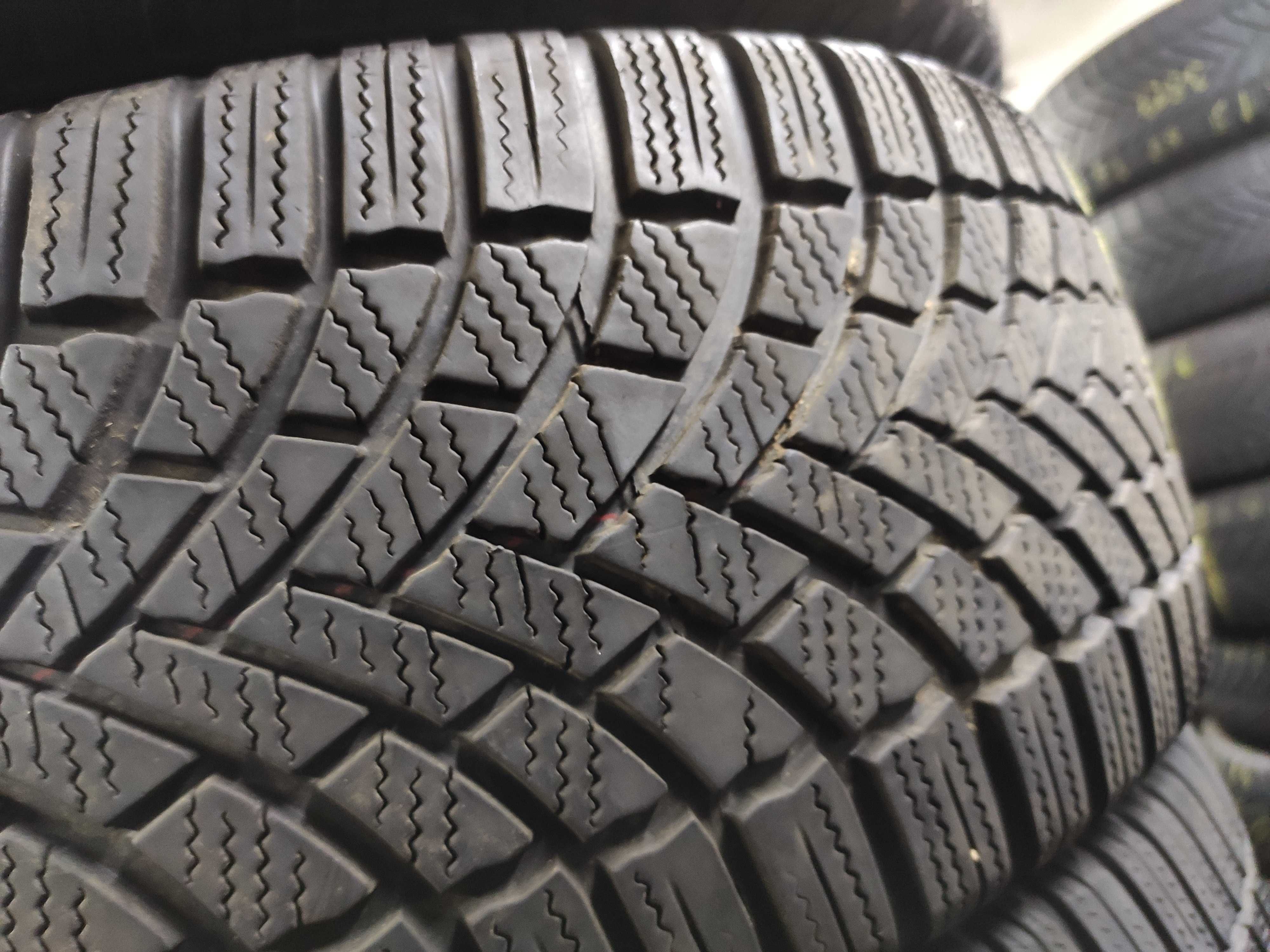 4бр Зимни гуми 215 60 16 - Bridgestone - DOT 2022