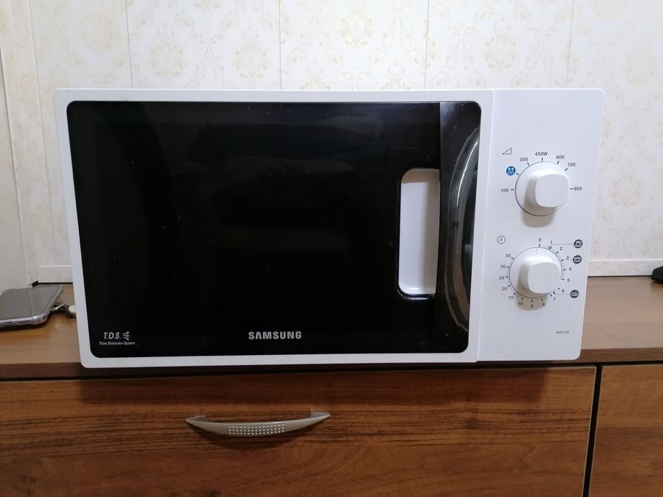 Микроволновая печь Самсунг современная Samsung