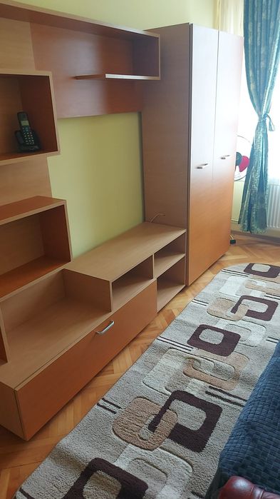 Închiriez apartament 3 camere