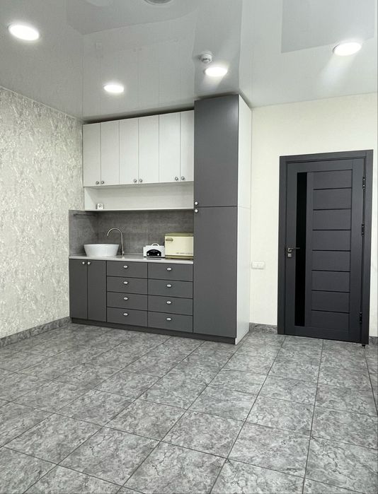 Продаю нежилое помещение