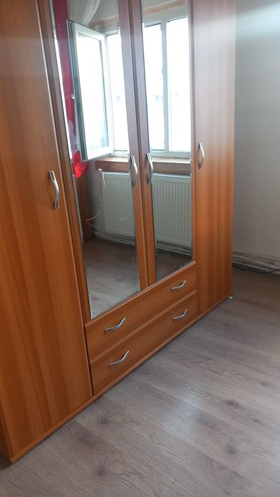 Apartament cu două camere în Rovinari