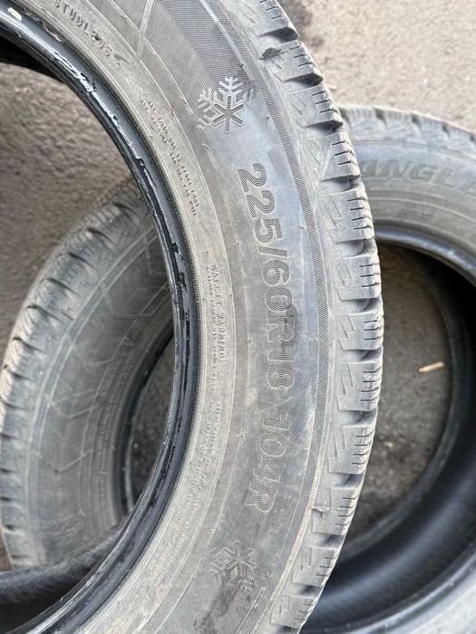 Б/У Зимние шины Triangle Snowline 225/60/18 без шипов
