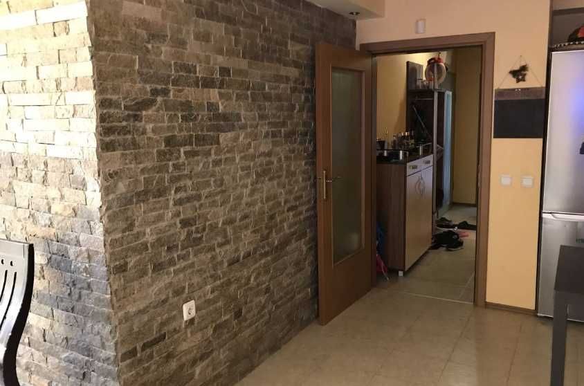 Дава се под наем Тристаен апартамент в Бургас, Възраждане - 100 кв.м за 178.5 € - Снимка #4