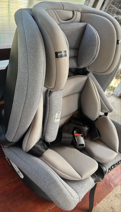 Se vinde scaun auto pentru copil