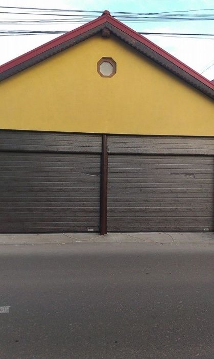 Usa sectionala izolata 2500L/2000H Maro, alb, antracit, argintiu