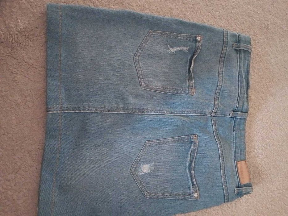 Fusta blugi Zara. Marimea S.