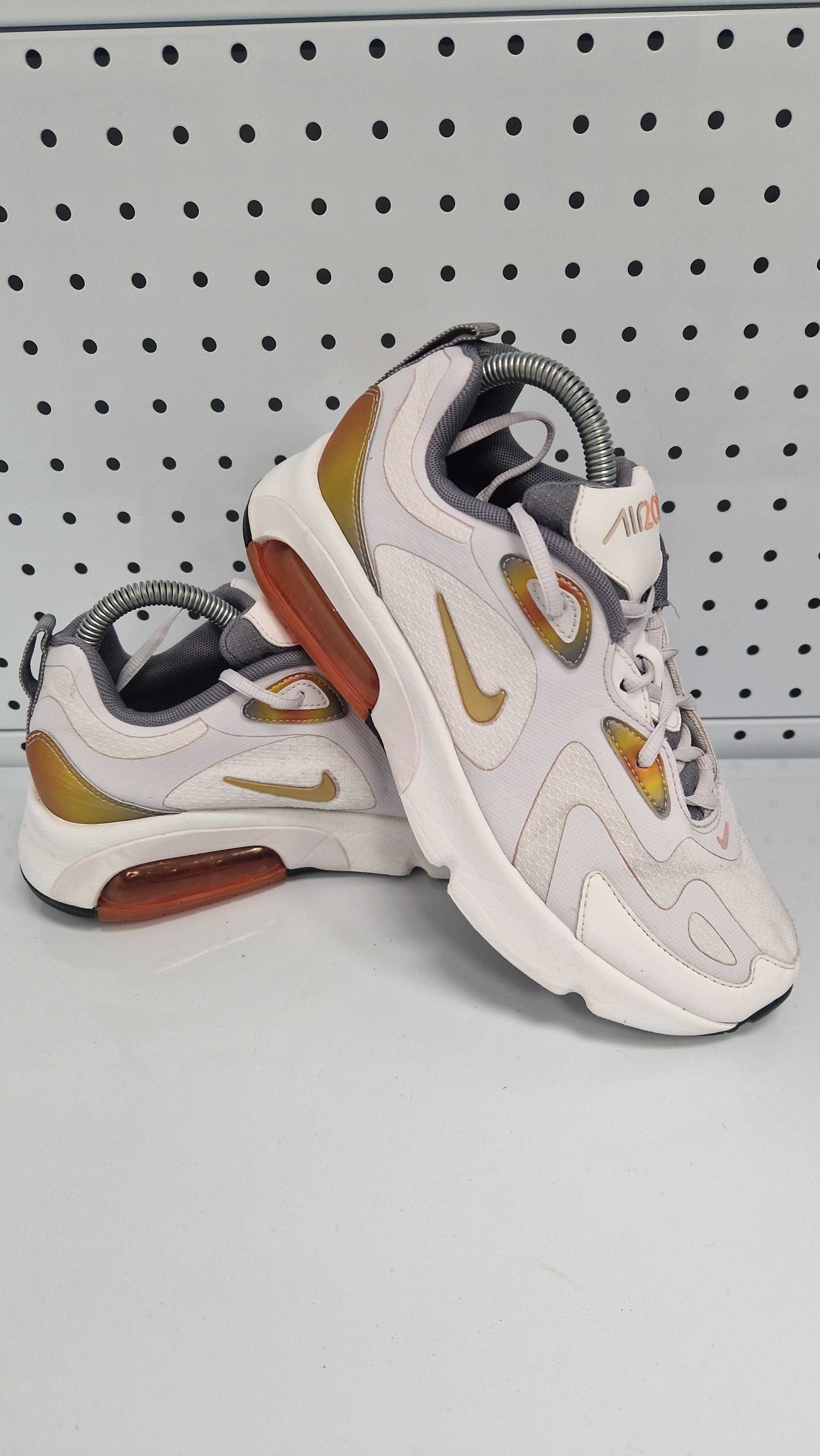 Оригинални дамски маратонки- Nike Air Max 200 Patike