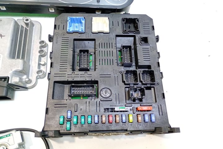 Kit pornire  1.6 HDI 9664257580 Peugeot 407  seria