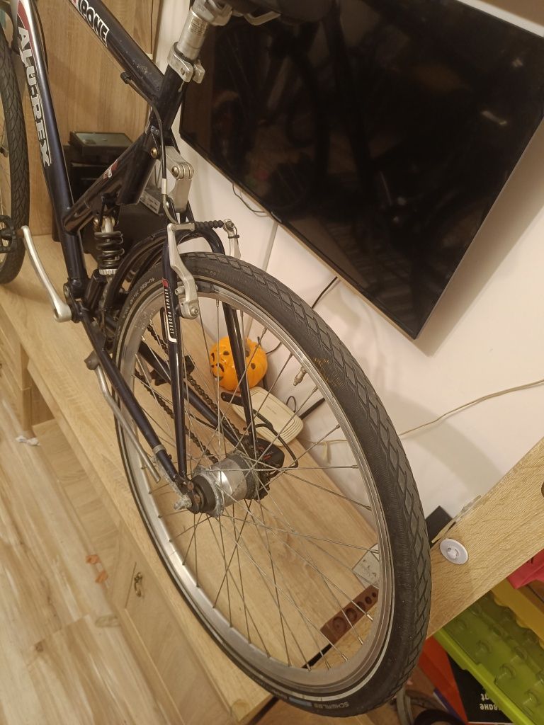 Bicicleta cu amortizor 28