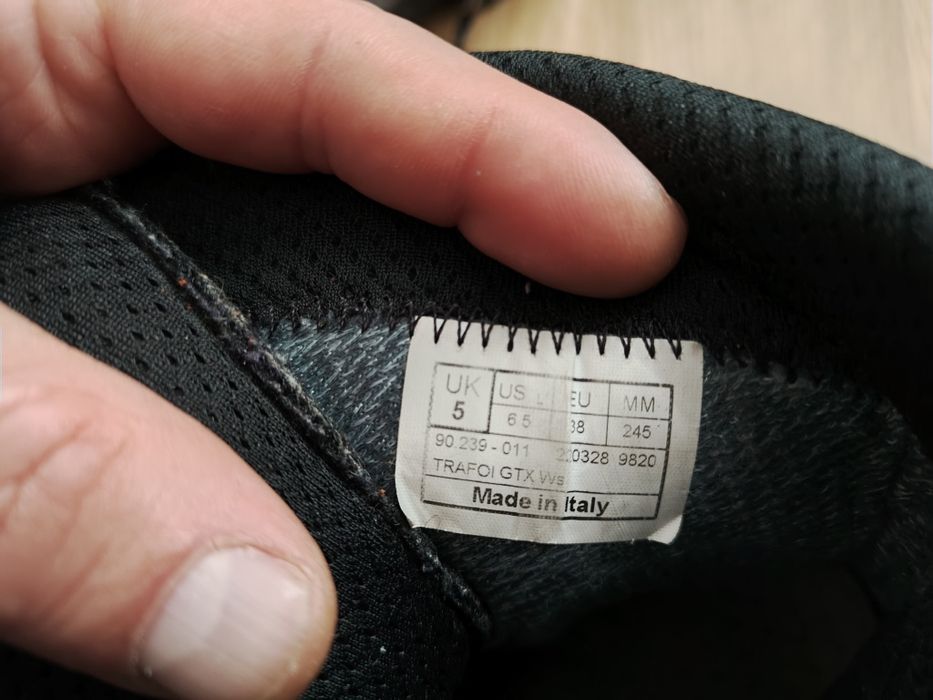 Bocanci de munte dama Lowa Goretex,mărime 38