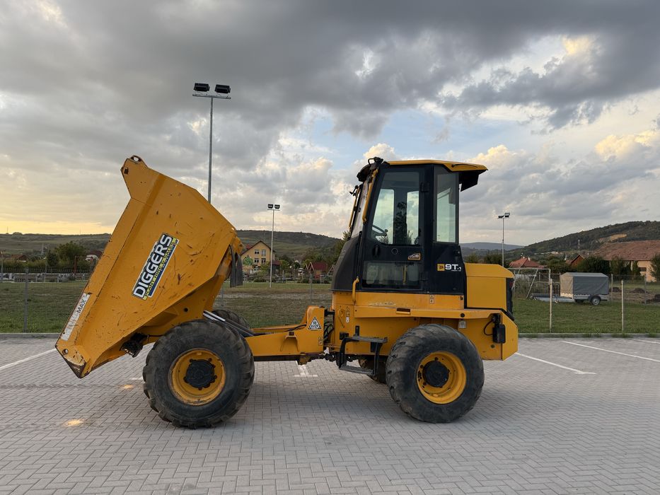 De inchiriat dumper cu cabina inchisa 9 T