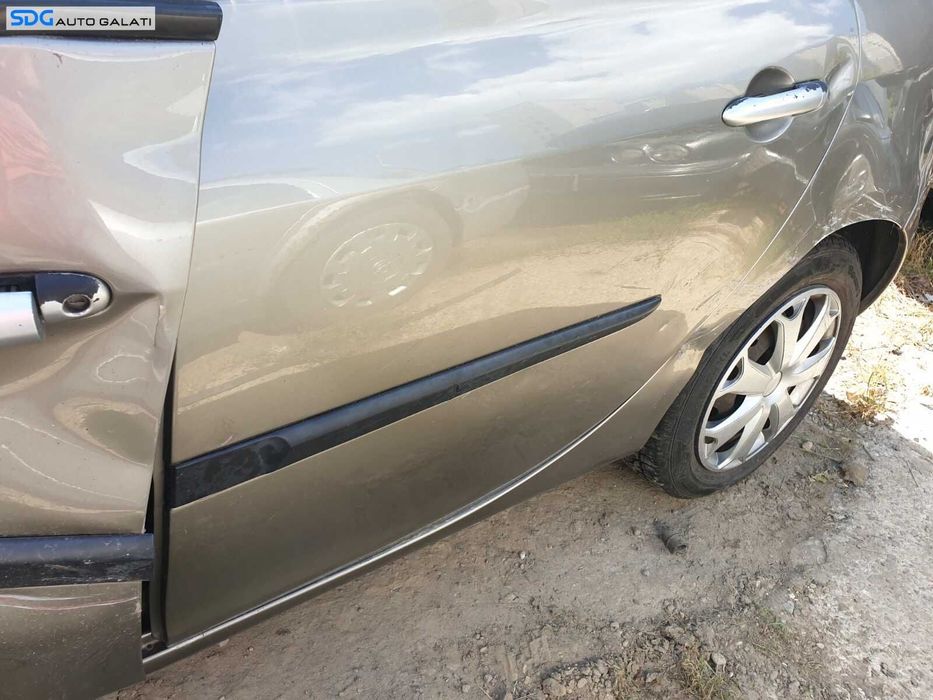 Usa Usi Portiera Portiere Stanga Spate Dezechipata cu DEFECT Renault Clio 3 Hatchback 2005 - 2014 Culoare TEHNK [C3697]