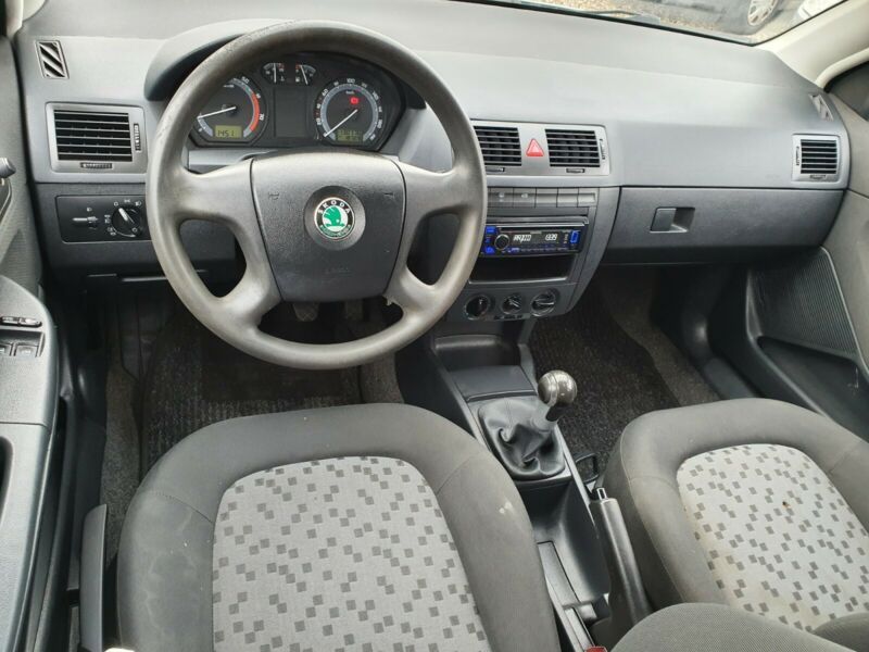 Skoda Fabia 1.9tdi 101к.с. помпа дюза, само на части