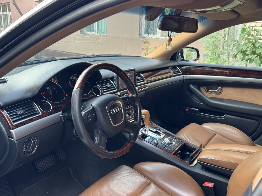 Audi A8L 3.2 FSI quatro