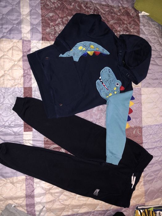 Дрехи за момче 6-7г (122 см) лека вата - комплекти, суичъри, долнище