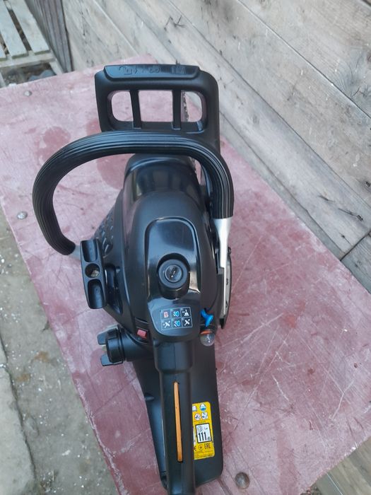 Vând drujba Mcculloch