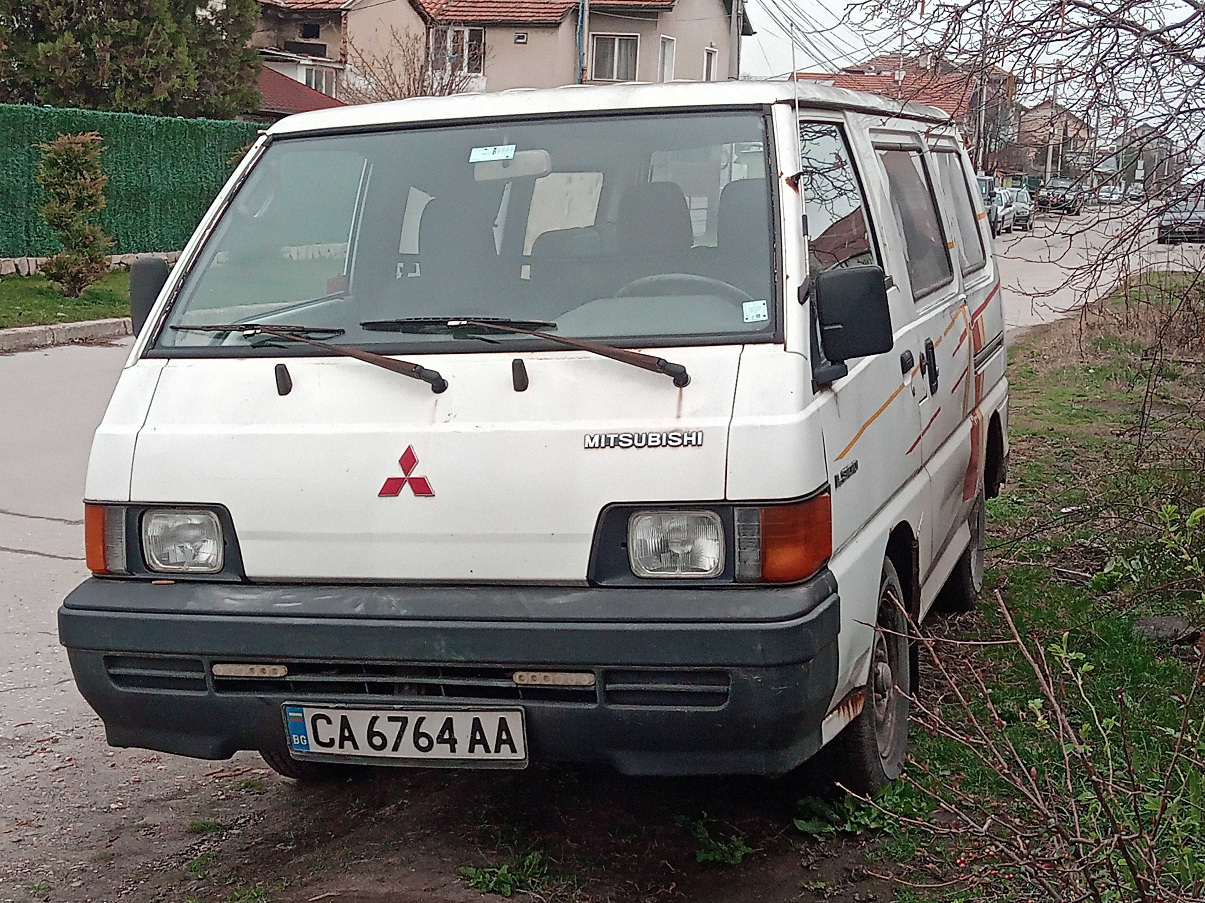 Mitsubishi l300 бензин 1,6