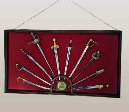 Panoplie cu sabii decorative