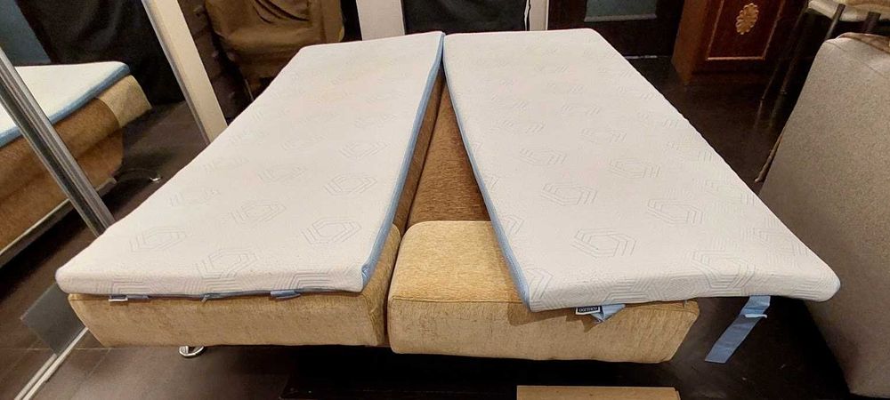 Vand canapea extensibila cu lada de depozitare, 4 perne si 2 toppere