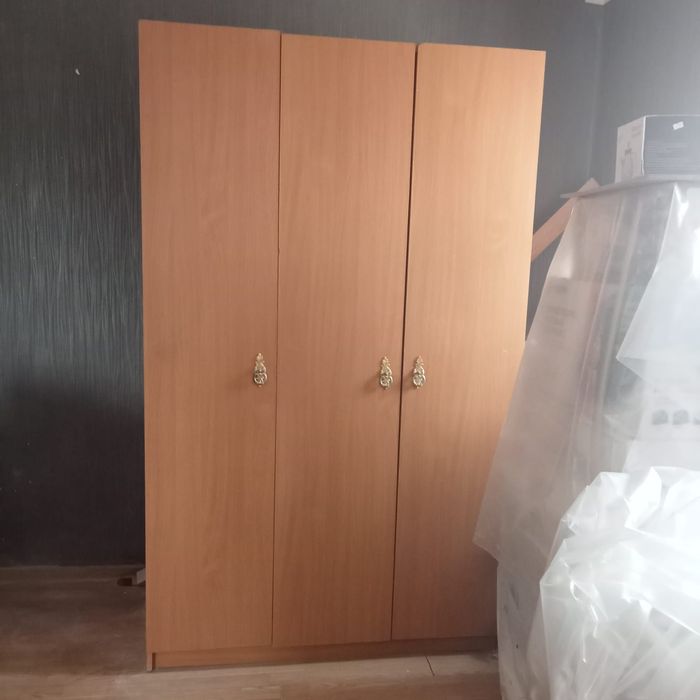 Продам шкаф в хорошем состоянии