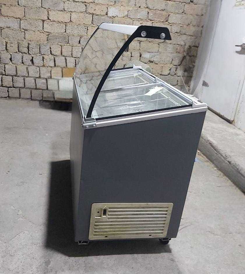 Витринный морозильник UGUR UDD 400 
для мороженого
