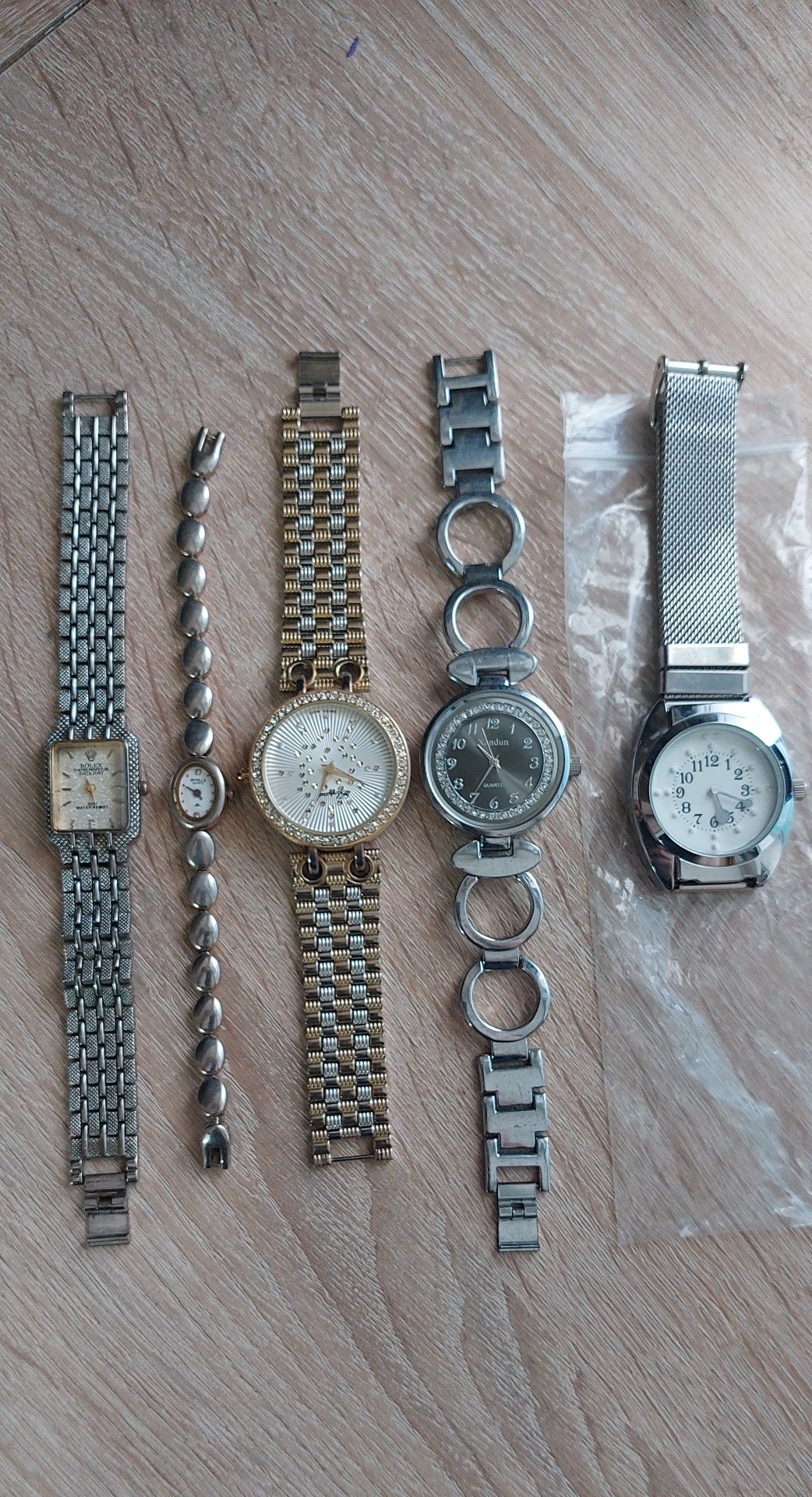 Часы  со шрифтом Брайля , Rolex...