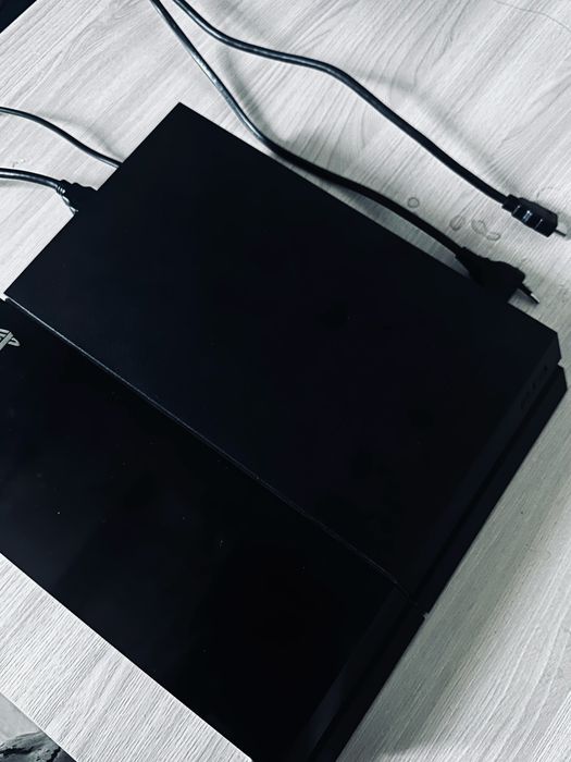 PLAYSTATION 4 500gb + Uncharted 4 + 2 джойстик + зарядчик, мышь, клава