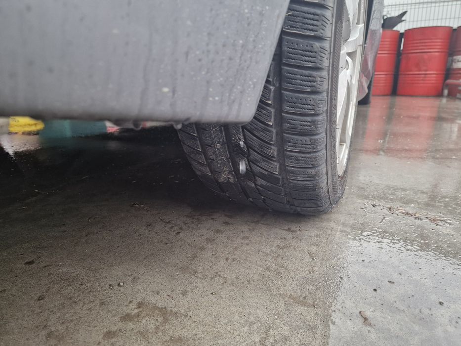 Jante bmw f10 r18 cu anvelope iarna pret 2000 lei fix