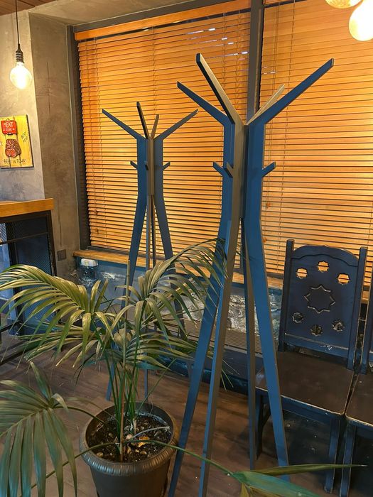 Продаю вешалку для курток