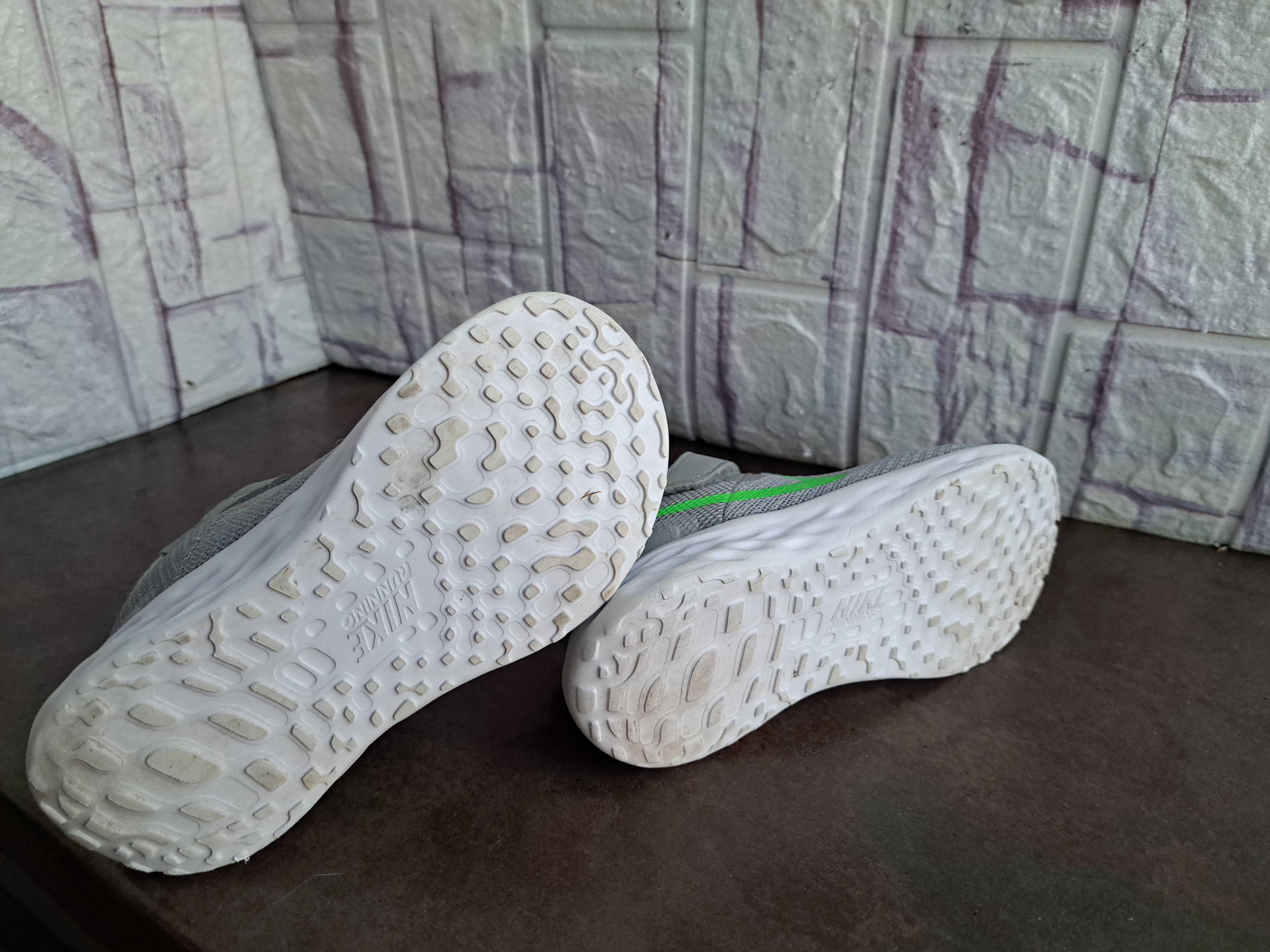 детски маратонки,кецове,спортни обувки Nike,26,найк,за момче