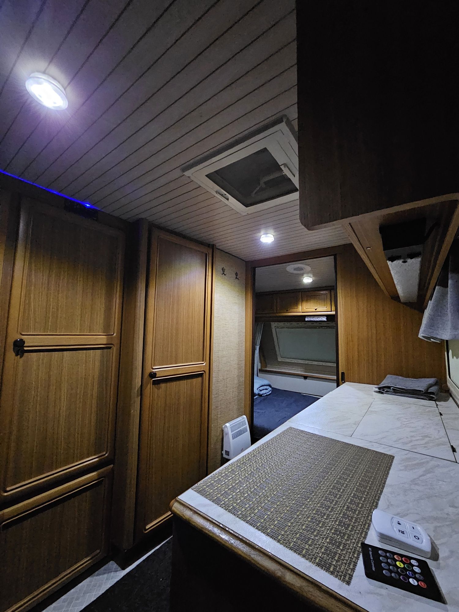 Închiriez rulotă Hobby 510t special (jubileum)