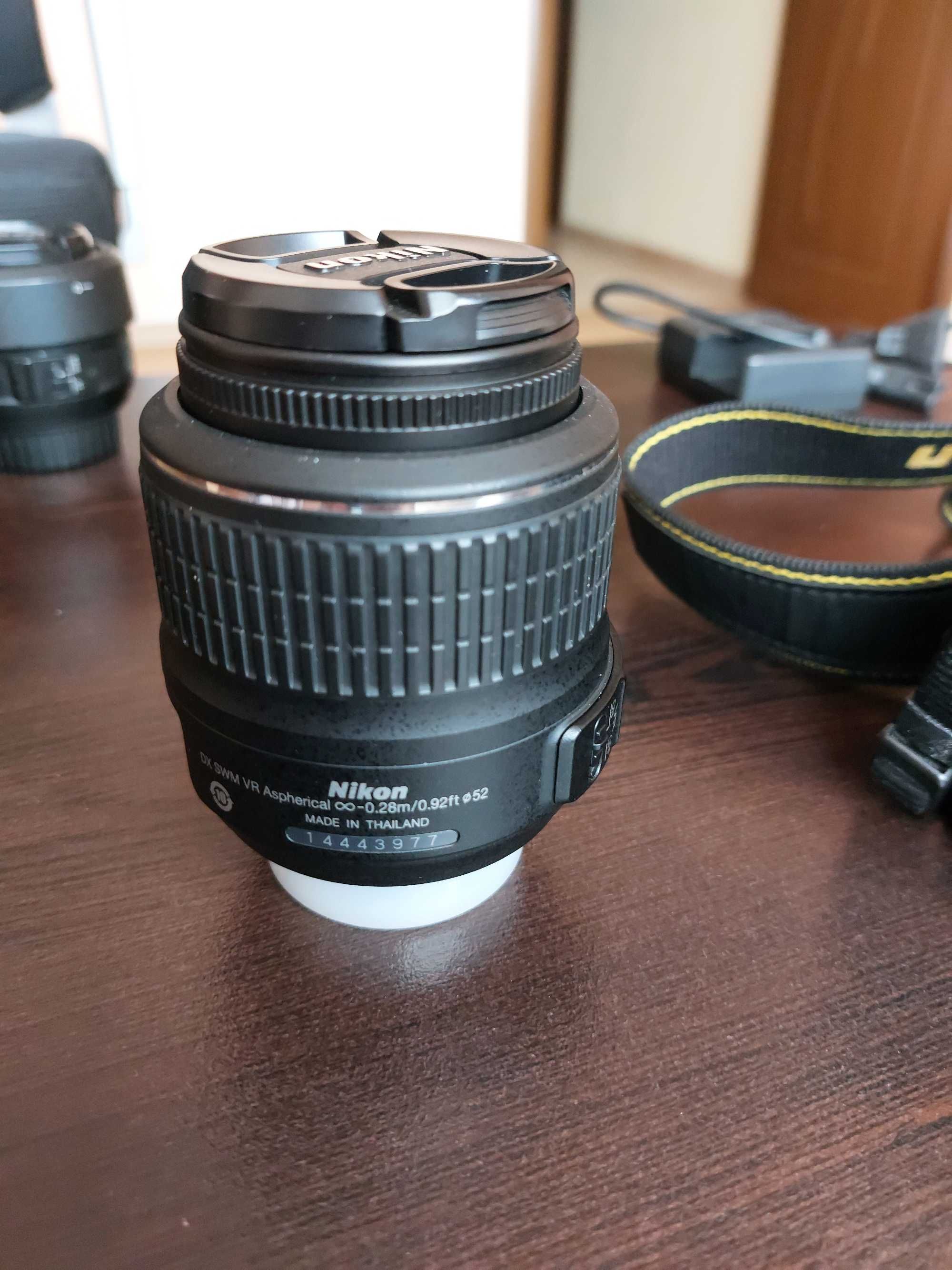 Фотоапарат Nikon D5000 с два обектива